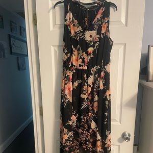 White House Black Market dressy dress. Perfect for a summer wedding or party.